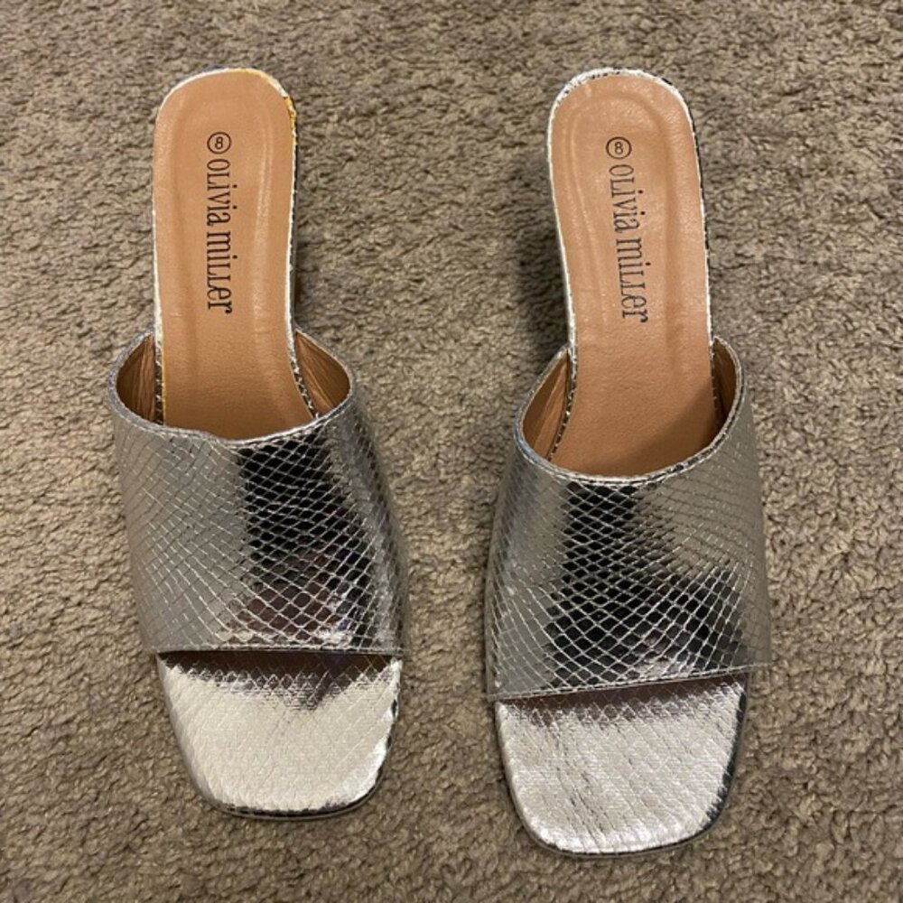 Olivia Millet silver sandals 8